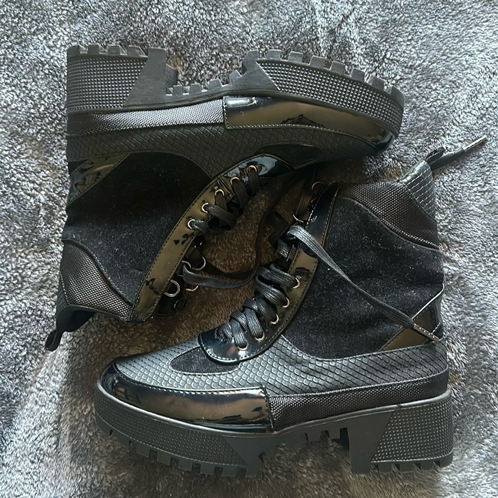 Black “desert” style boots!
